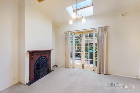 Property photo of 27 May Road Toorak VIC 3142
