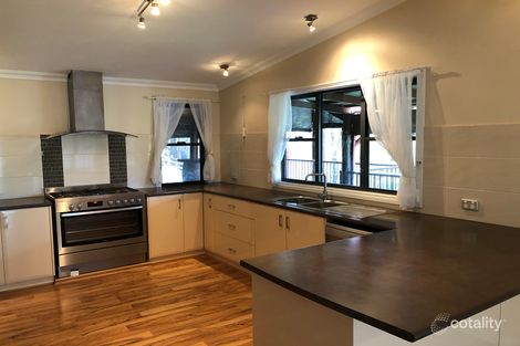 Property photo of 11 Waddingham Retreat Roelands WA 6226