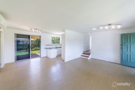 Property photo of 11 Beeka Street Labrador QLD 4215