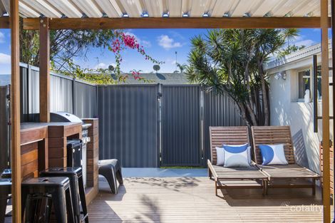 2/123 Sunshine Bvd, Mermaid Waters, QLD 4218