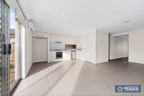 Property photo of 7 Salinga Drive Werribee VIC 3030