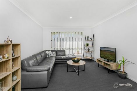 Property photo of 23 Stanhope Crescent Wadalba NSW 2259