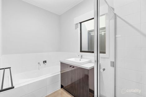 Property photo of 65 Havana Parade Pakenham VIC 3810