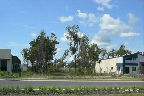 18 Southern Cross Cct, Urangan, QLD 4655