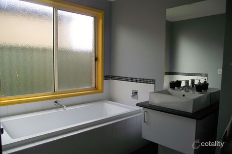 Property photo of 48 Appletree Crescent Shepparton VIC 3630