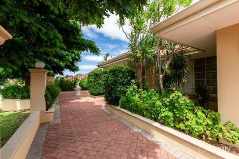 Property photo of 19 Winston Crescent Viveash WA 6056
