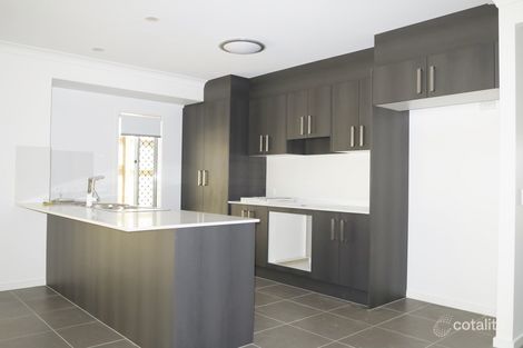 374 Mount Huntley St, Park Ridge, QLD 4125