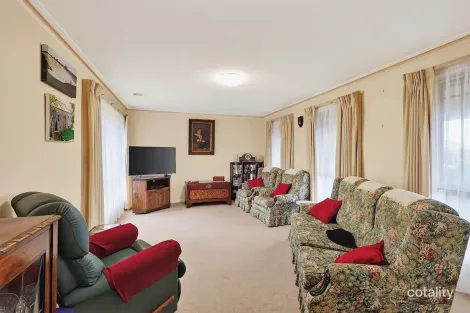 Property photo of 8 McKellar Court Warrnambool VIC 3280