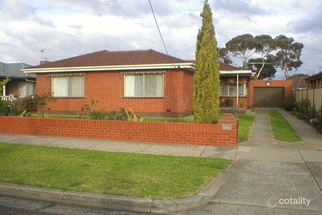 Property photo of 14 Mulhall Drive St Albans VIC 3021