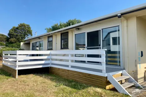 2/18 Dumbleton St, Hawley Beach, TAS 7307