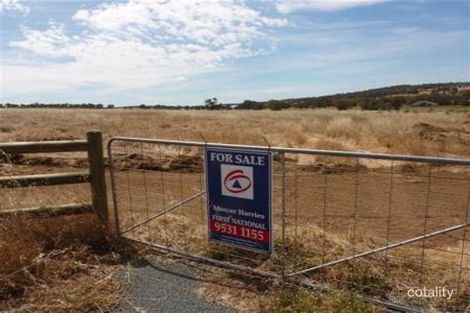 16 Charlton Rd, Wandering, WA 6308