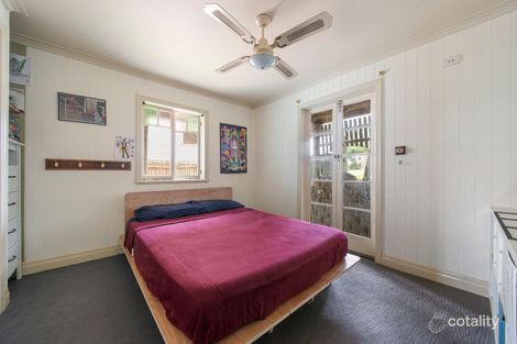 Property photo of 18 Rossmore Avenue Coorparoo QLD 4151