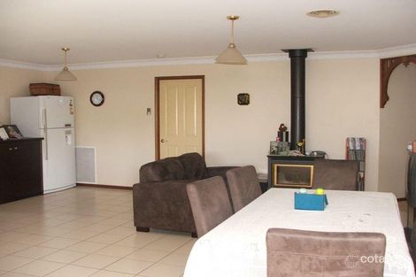 Property photo of 25 Dandelion Drive Middle Ridge QLD 4350