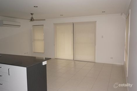 Property photo of 2/33 Warilla View Blacks Beach QLD 4740