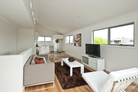 Property photo of 3/2 Tharratt Street Thornbury VIC 3071