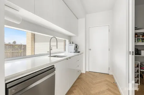 Property photo of 7 Coombell Street Doreen VIC 3754