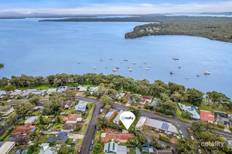 2/2 Dale Ave, Chain Valley Bay, NSW 2259