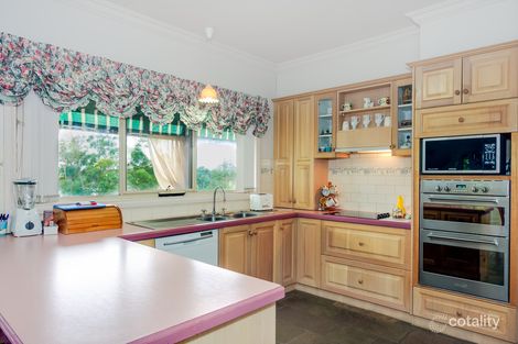 Property photo of 7 Laurina Turn Mill Park VIC 3082