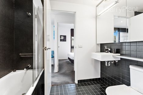 Property photo of 902/8 Waterview Walk Docklands VIC 3008