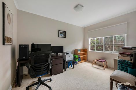 Property photo of 2/116 Kilby Road Kew East VIC 3102