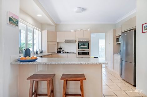 Property photo of 32 Amersham Crescent Carindale QLD 4152