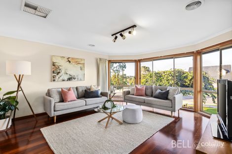 Property photo of 21 Cumberland Crescent Chirnside Park VIC 3116