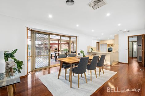 Property photo of 21 Cumberland Crescent Chirnside Park VIC 3116