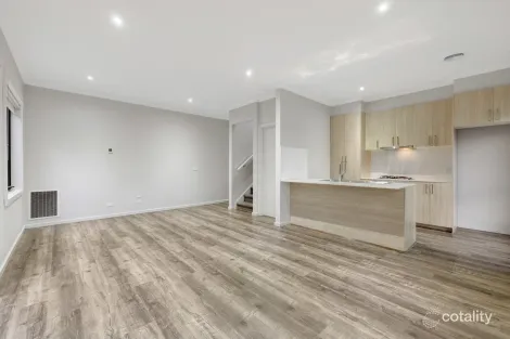 Property photo of 10 Obsidian Avenue Tarneit VIC 3029