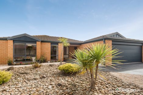 Property photo of 16 Clifton Park Drive Carrum Downs VIC 3201