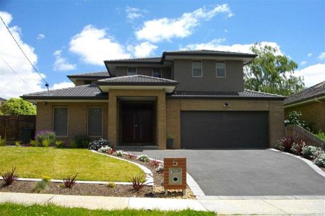 5 The Outlook, Glen Waverley, VIC 3150