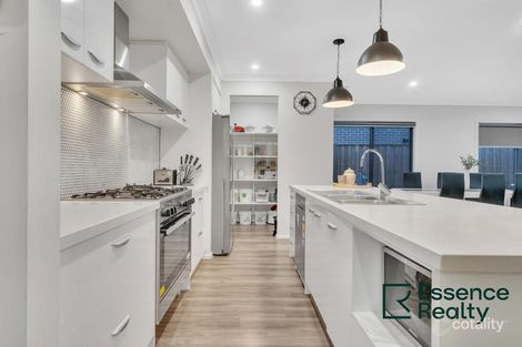 Property photo of 8 Powlett Drive Clyde VIC 3978