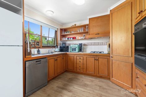 Property photo of 28 Barramundi Crescent Ocean Grove VIC 3226