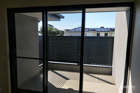 Property photo of 2/36 Ash Grove Springvale VIC 3171