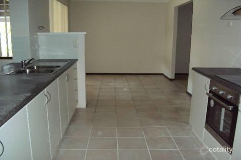 8 Avon Ct, Thornlie, WA 6108