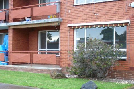 2/83 Railway St N, Altona, VIC 3018