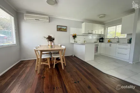 Property photo of 33 John Street Scarness QLD 4655