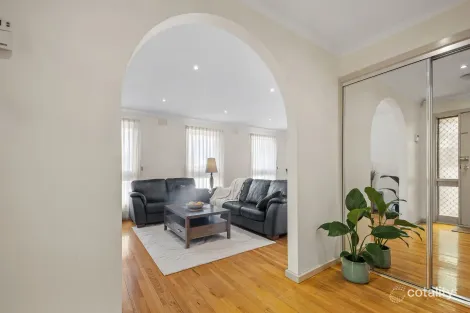 Property photo of 7 Michelle Close Thomastown VIC 3074