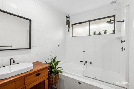 Property photo of 34 Dalton Street Wyoming NSW 2250