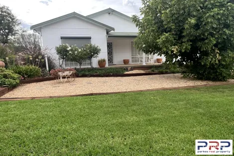 1 Waratah St, Parkes, NSW 2870
