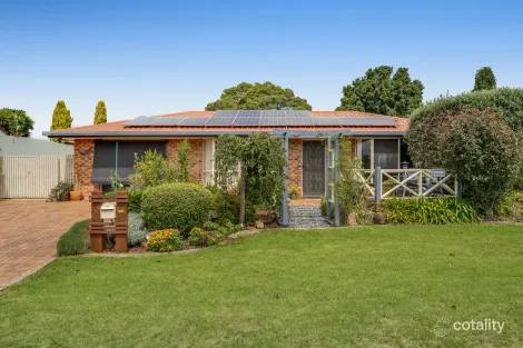 Property photo of 38 Ballin Drive Centenary Heights QLD 4350