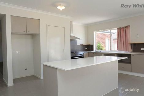 Property photo of 33 Higgins Way Truganina VIC 3029