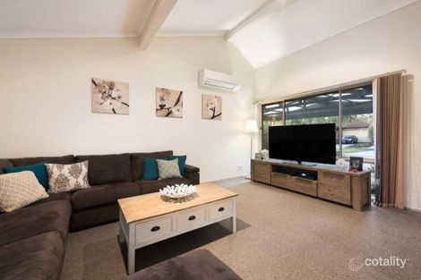 Property photo of 31 Wattle Drive Watsonia VIC 3087
