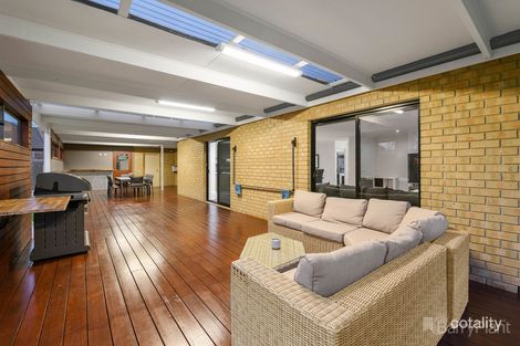 Property photo of 13 Thornbill Circuit Pakenham VIC 3810