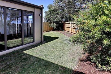 Property photo of 12 Roselyn Crescent Bentleigh East VIC 3165