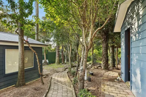 Property photo of 25 Winbin Crescent Gwandalan NSW 2259