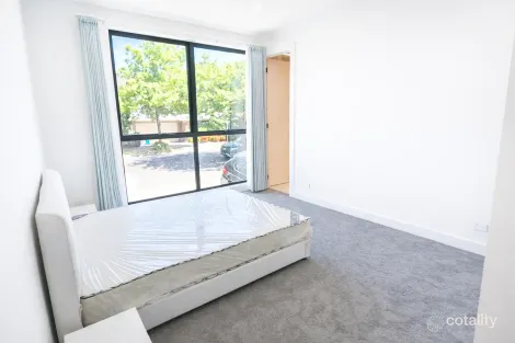 Property photo of 2/98 Doncaster Road Balwyn North VIC 3104