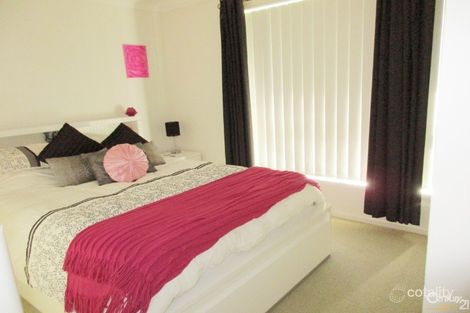 Property photo of 7 Springvale Circuit Cameron Park NSW 2285