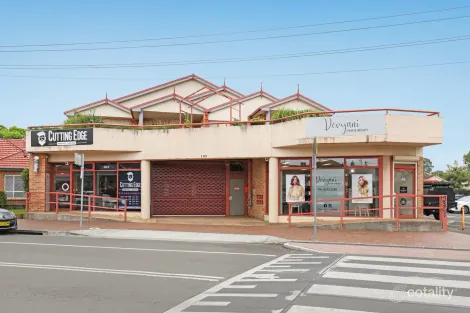 Property photo of 2/102 Central Road Unanderra NSW 2526