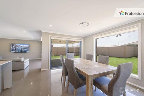 Property photo of 1 Pekin Street Spring Farm NSW 2570