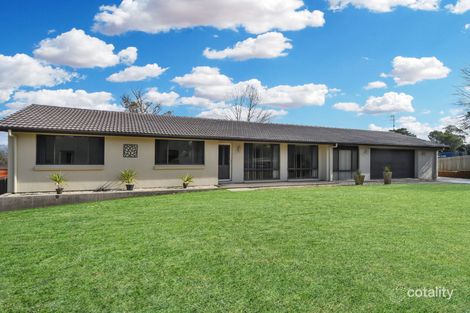 Property photo of 3 Lomas Close Kelso NSW 2795